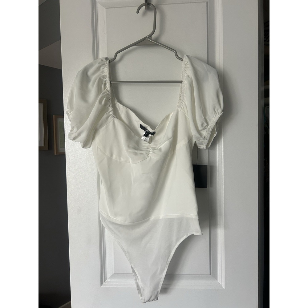NWT Lulus Womens Bodysuit White Short Puff Sleeve Size Medium Side Zip
